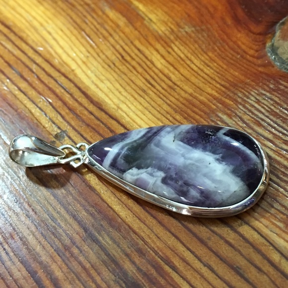 Chevron Amethyst Pendant - Picture 4 of 8